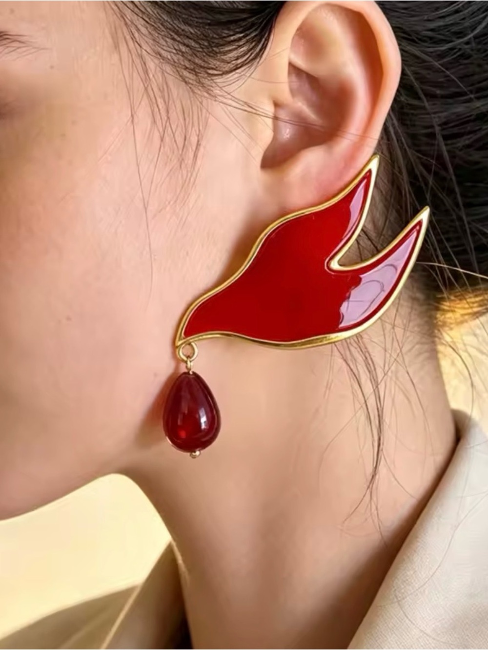 Retro red bird drop earrings